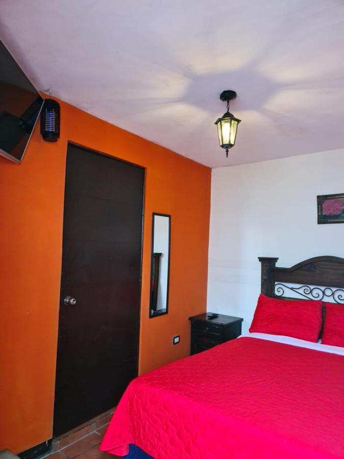אנטיגואה גואטמלה Hotel San Judas Tadeo Garden מראה חיצוני תמונה